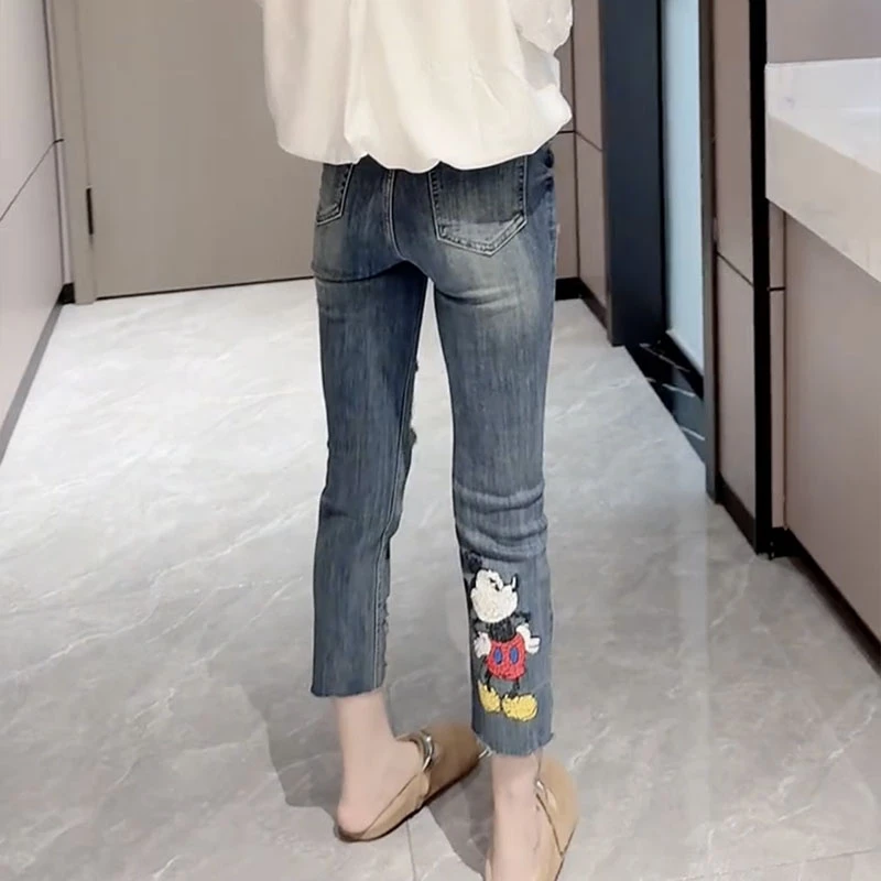 2025秋季新款大码弹力破洞牛仔裤显瘦直筒裤洋气八分刺绣烟管裤子