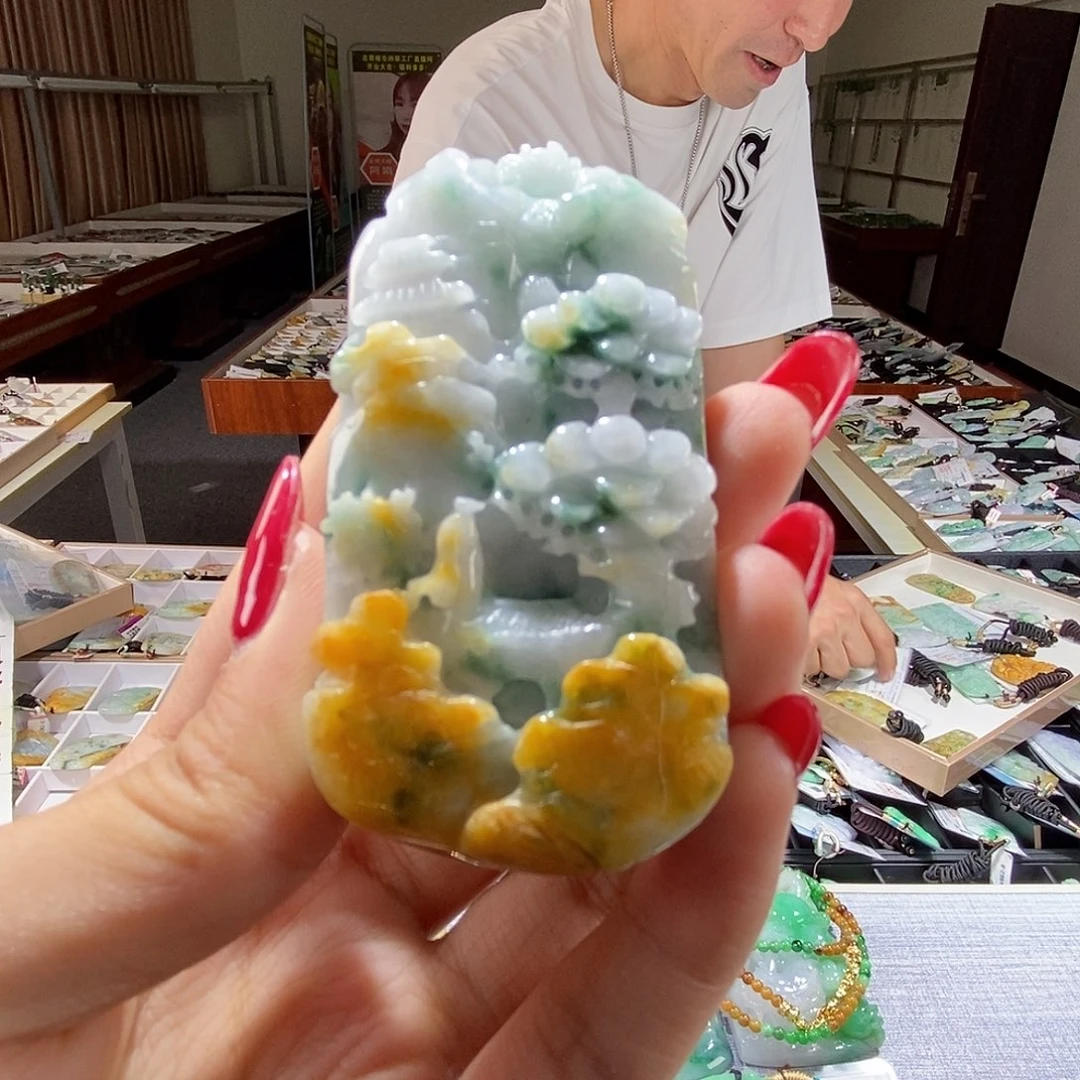 翡翠未镶嵌颈饰翡翠