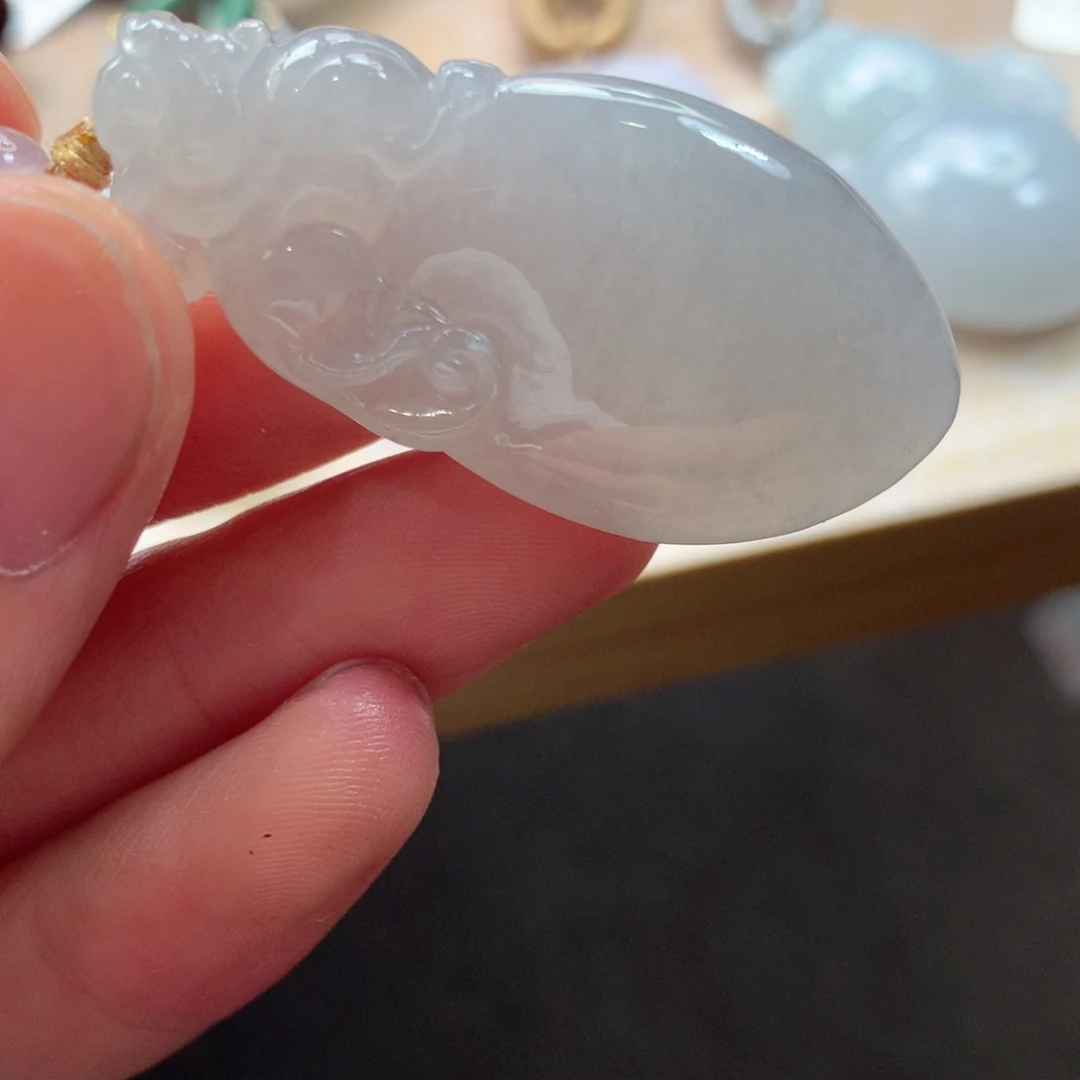 翡翠未镶嵌颈饰吊坠