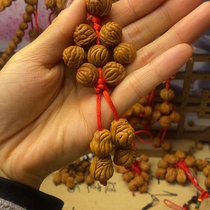 桃核吊坠龙纹桃枭