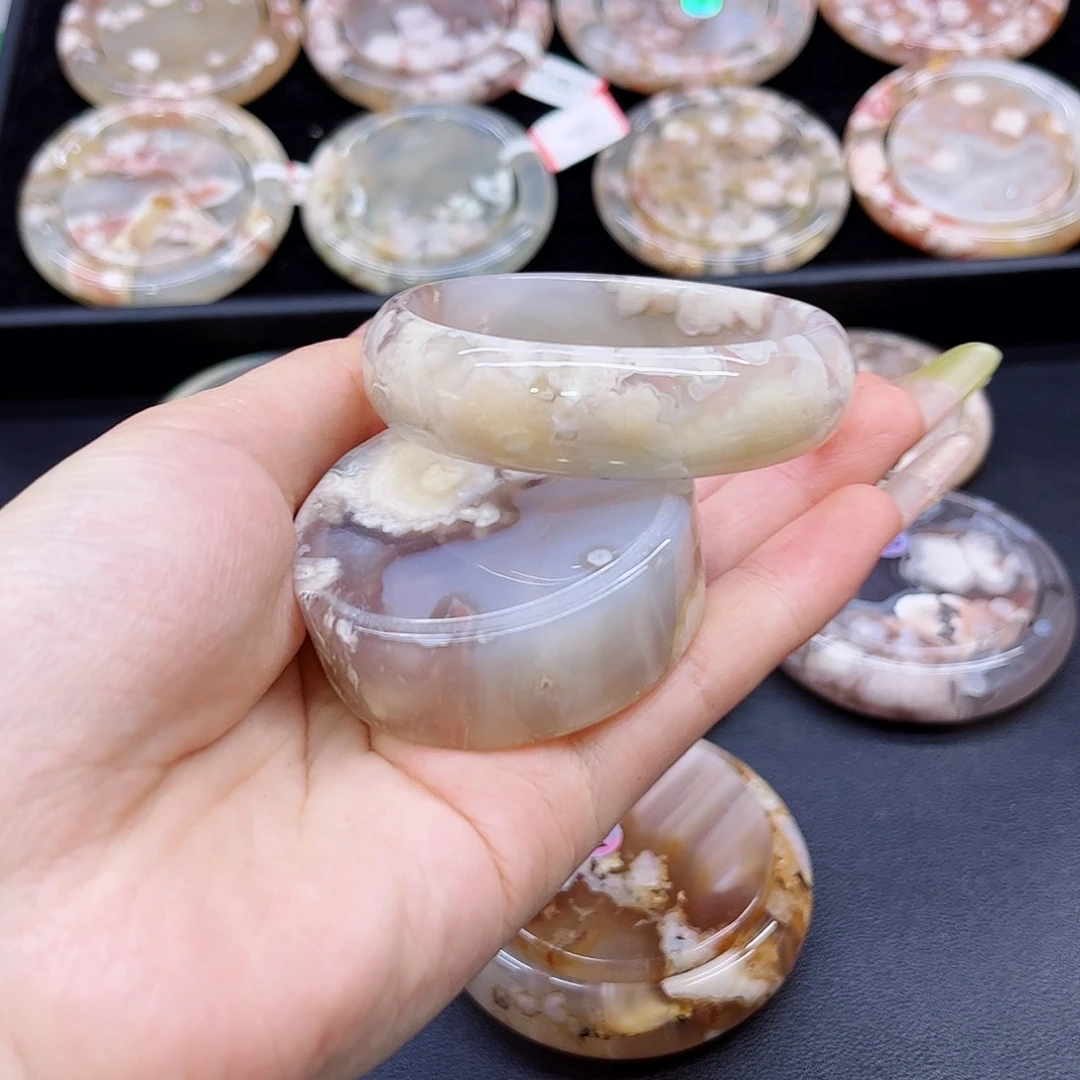 玛瑙/玉髓手镯未镶嵌5253