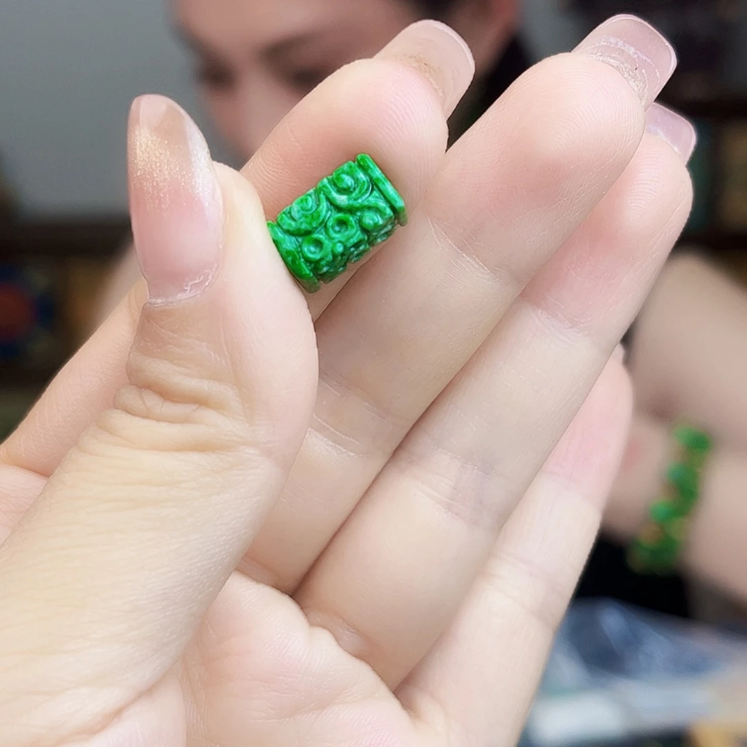 翡翠银S925镶嵌颈饰多样性