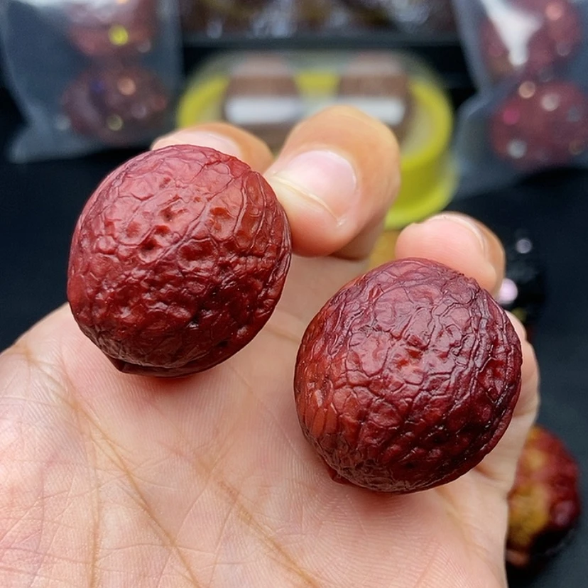 【闪购商品】把件文玩核桃29尺红彩鸽子蛋