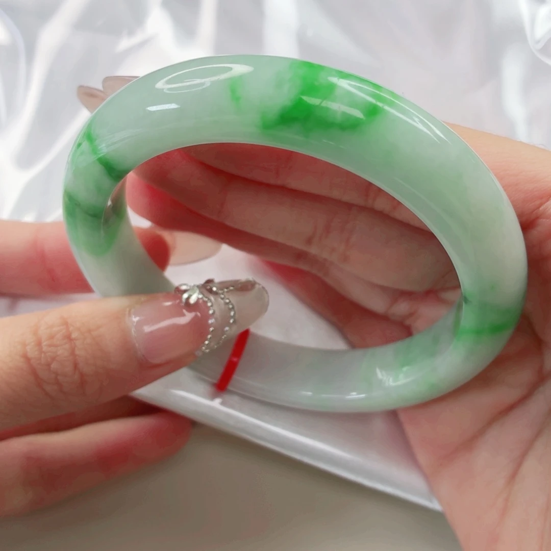 翡翠未镶嵌手镯57圈 25173