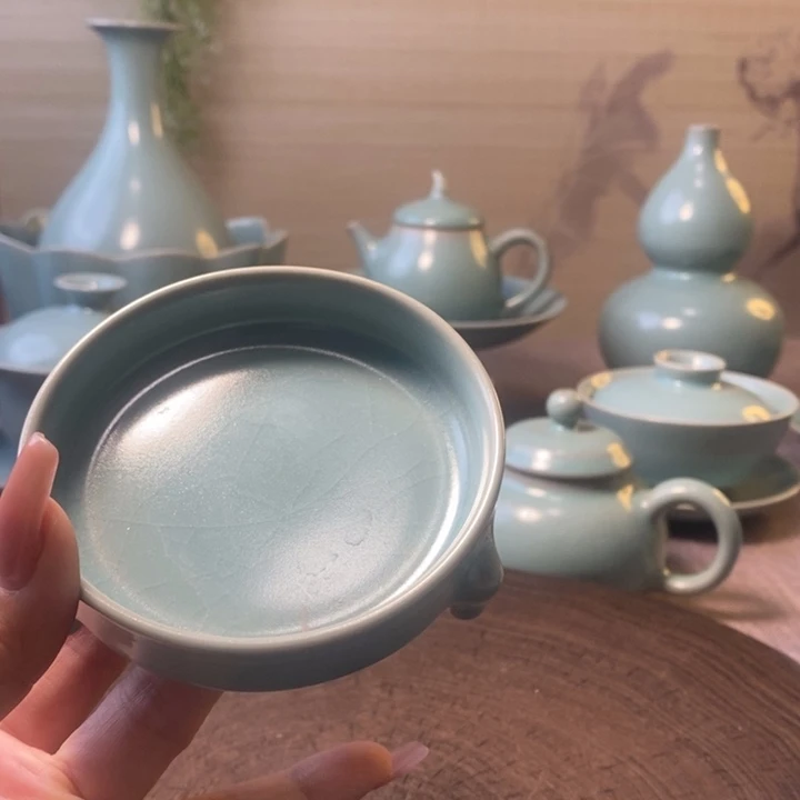 瓷片小三足洗一一一一一一一一一