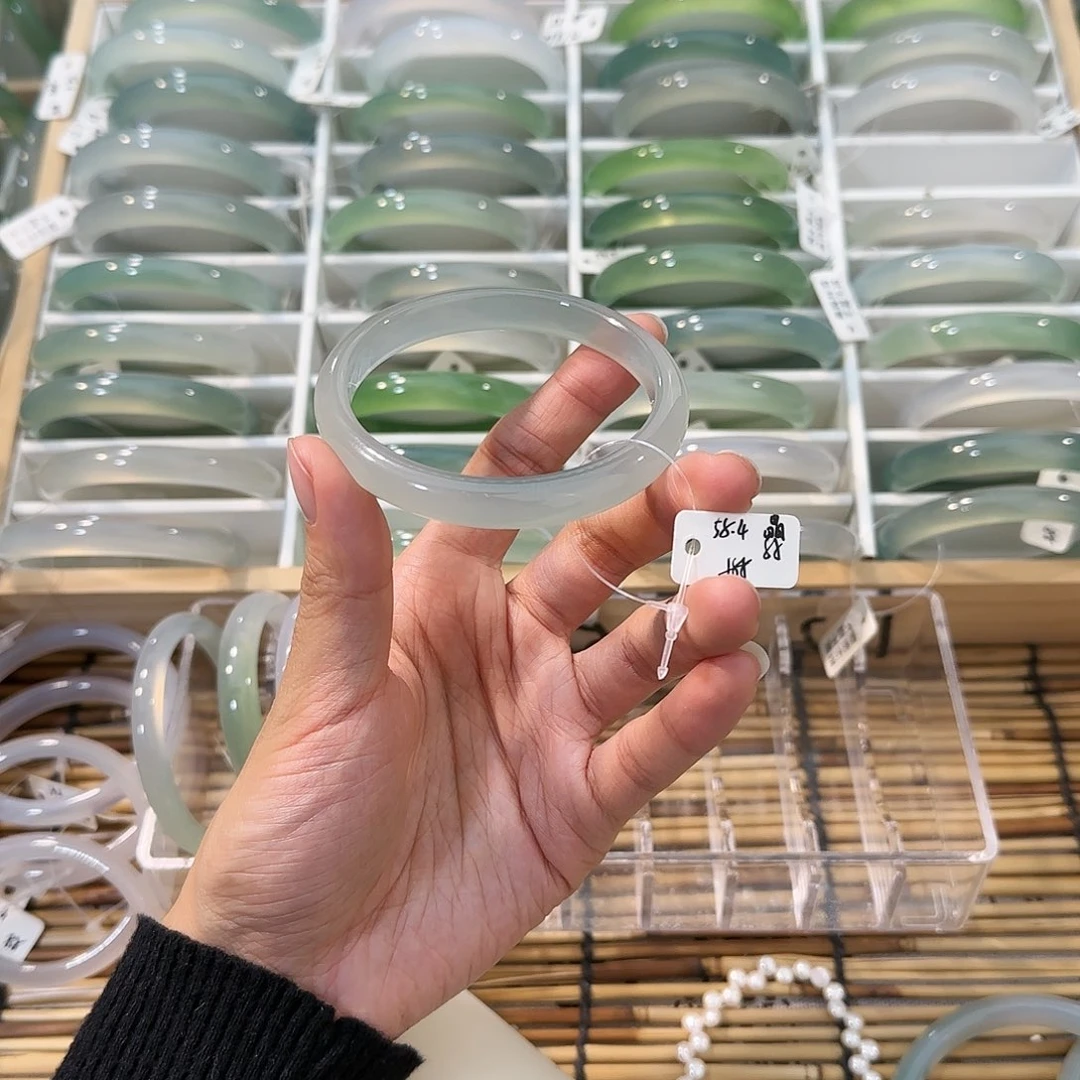 玛瑙/玉髓未镶嵌手镯圈口58.4