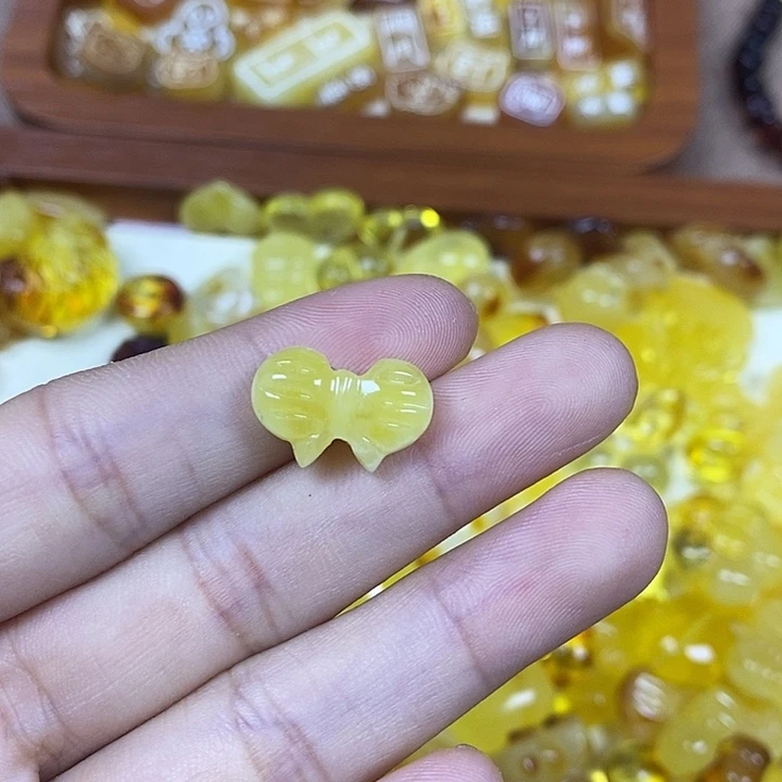 吊坠橄榄核蝴蝶结25
