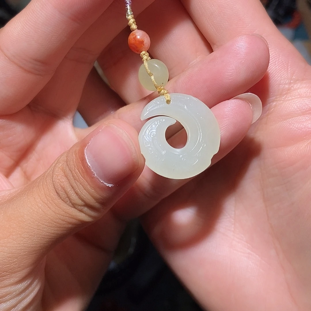 未镶嵌和田玉车挂