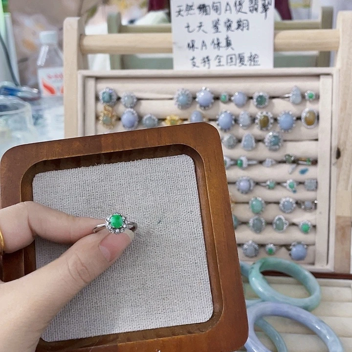 翡翠未镶嵌颈饰天然翡翠A货