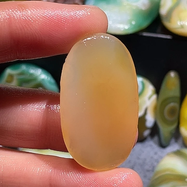 玛瑙/玉髓未镶嵌珠宝奇石