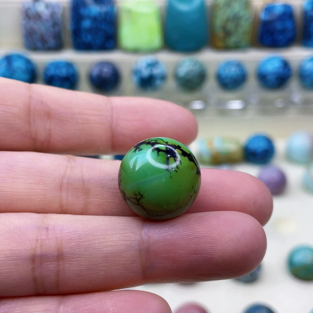 未镶嵌绿松石颈饰