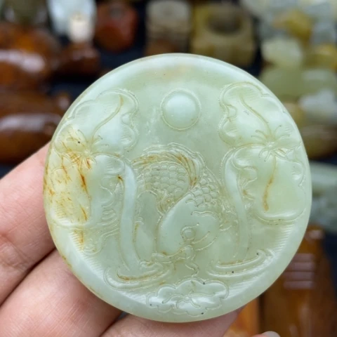 未镶嵌蛇纹石玉颈饰38