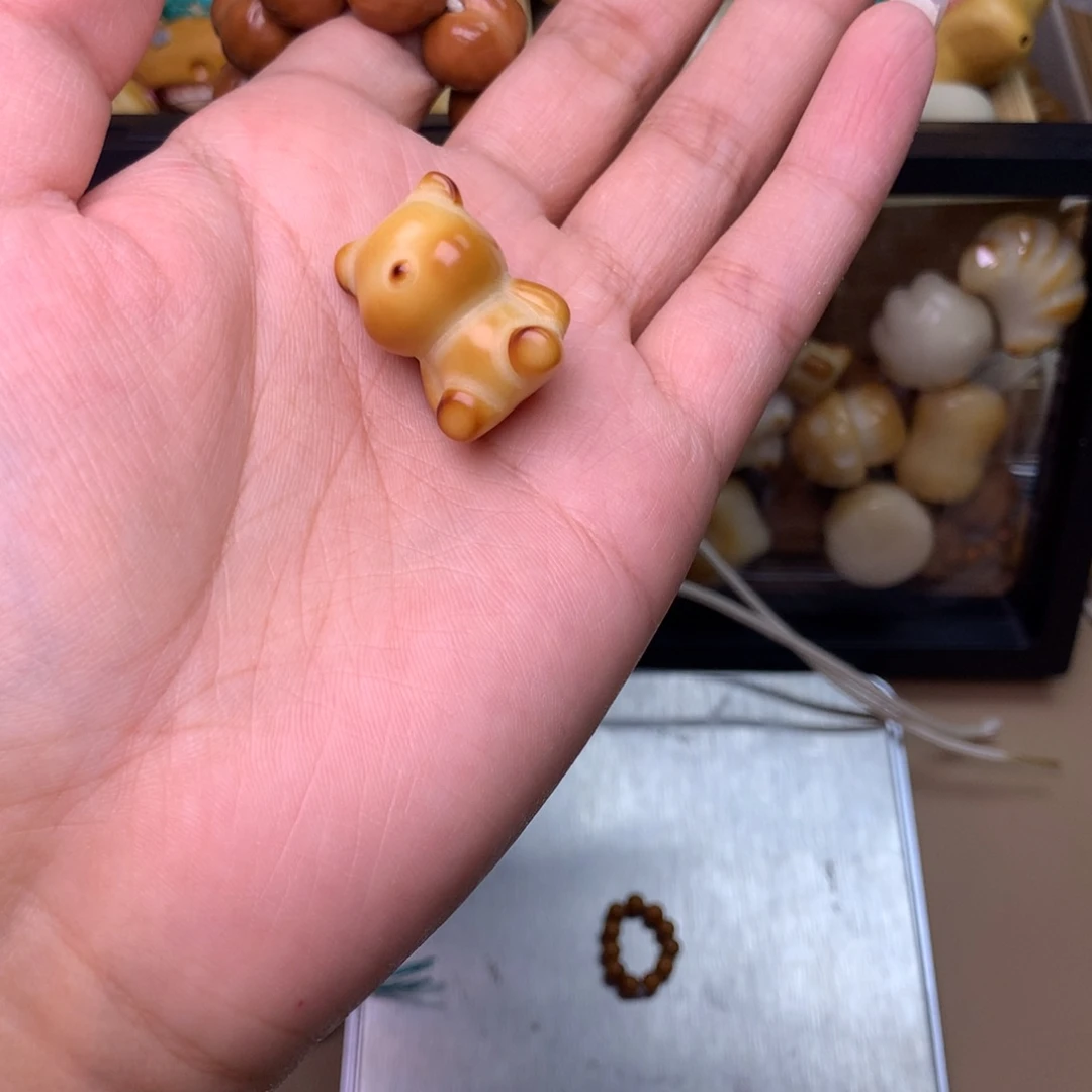 猴头核桃手串炭烤小熊