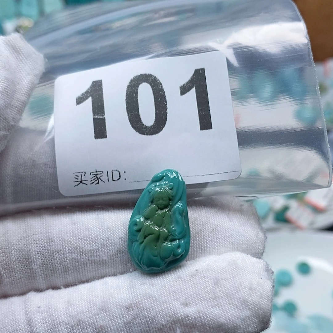 绿松石未镶嵌珠宝奇石