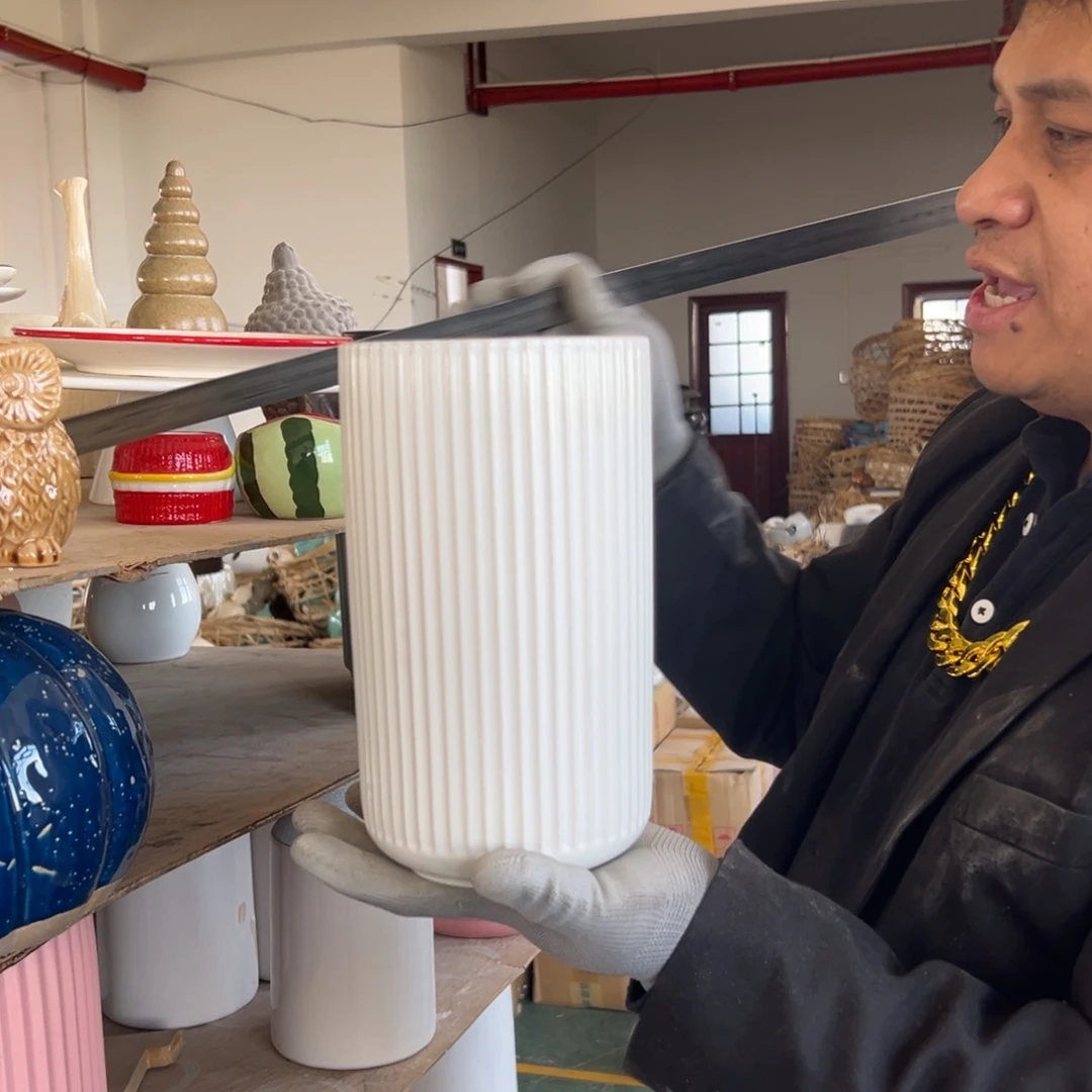 摆件63 号高中温陶瓷工艺瓶（部分微瑕）