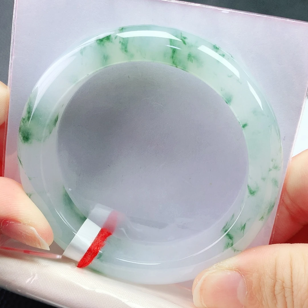 翡翠手镯未镶嵌54圈