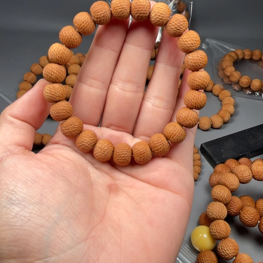 成***人手串猴头核桃龙鳞