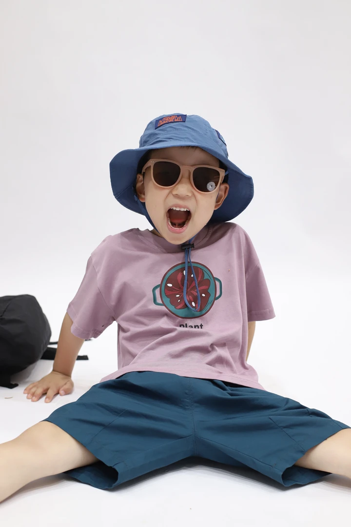 儿童紫色韩版字母短袖T恤
