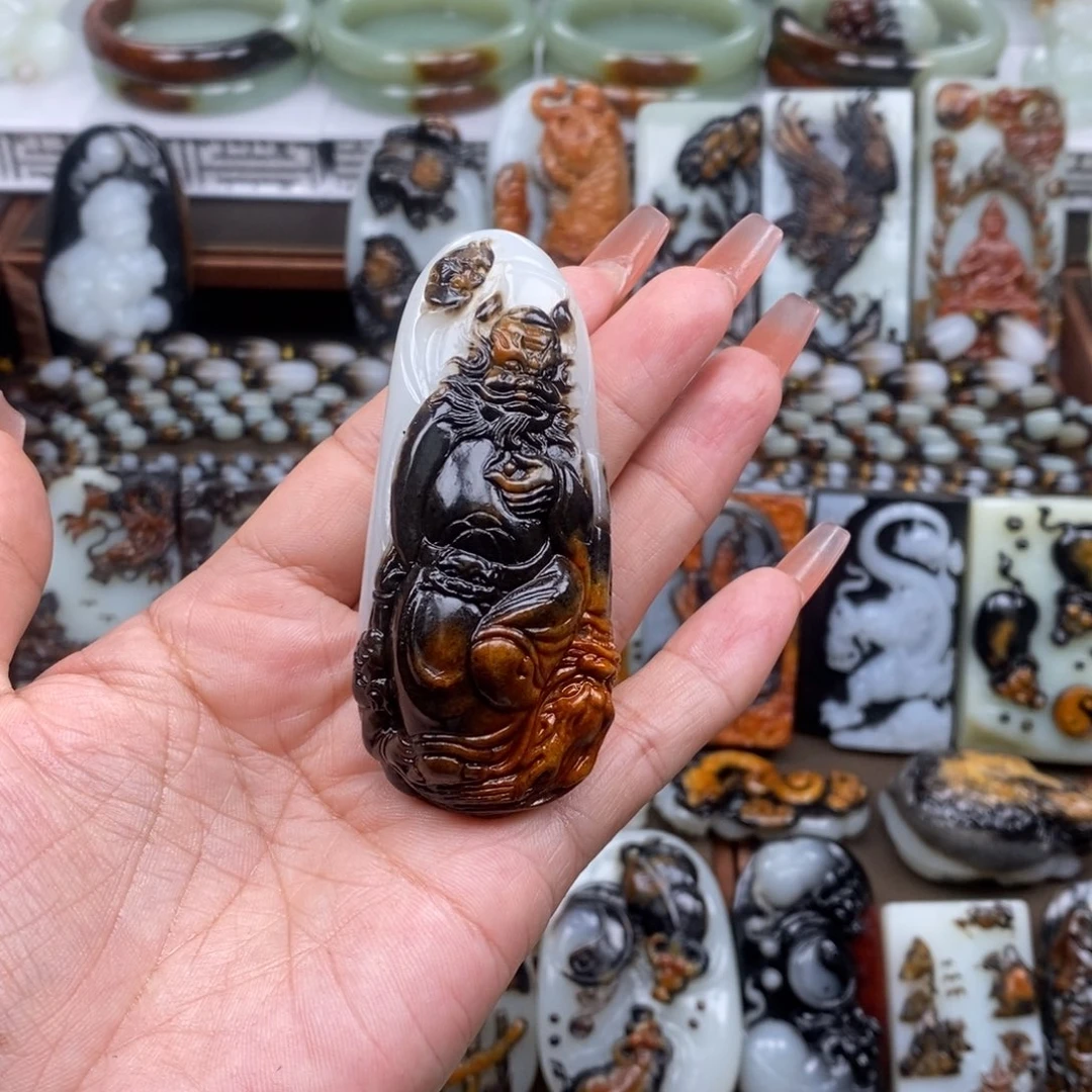 颈饰未镶嵌和田玉，****，