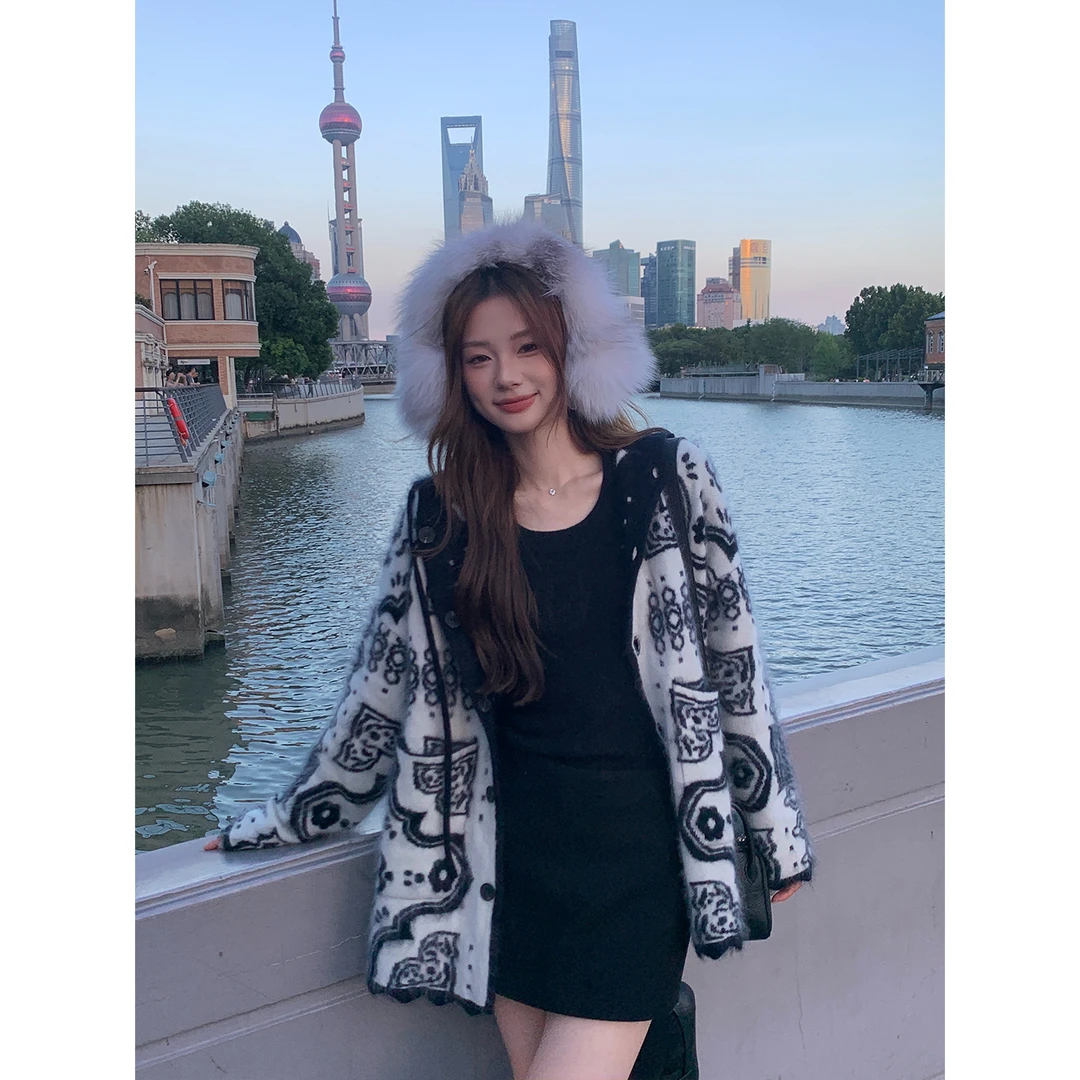【百变序章】RARE ZZ奢级澳大利亚羊绒羊毛拉绒花纹双面双穿外套