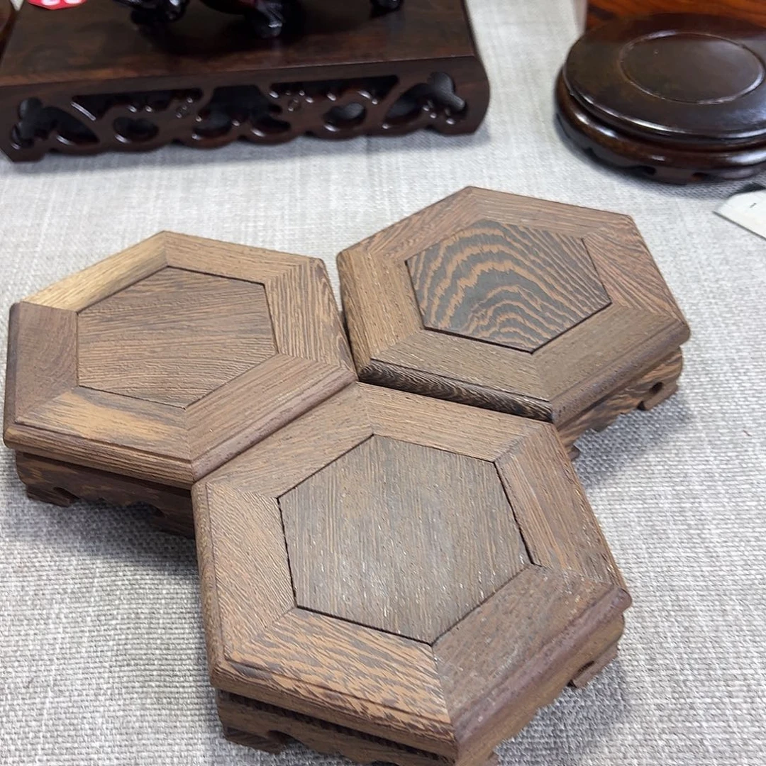 红木底座精雕工艺品