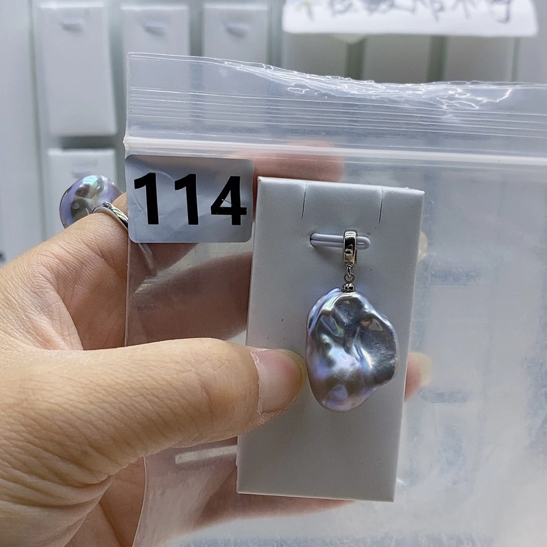 淡水珍珠合金颈饰