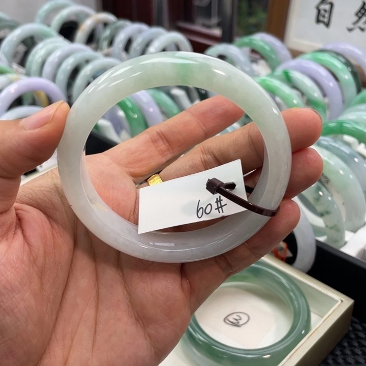 未镶嵌手镯翡翠翡翠手镯