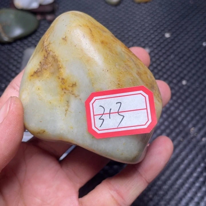 颈饰未镶嵌和田玉朝**月313
