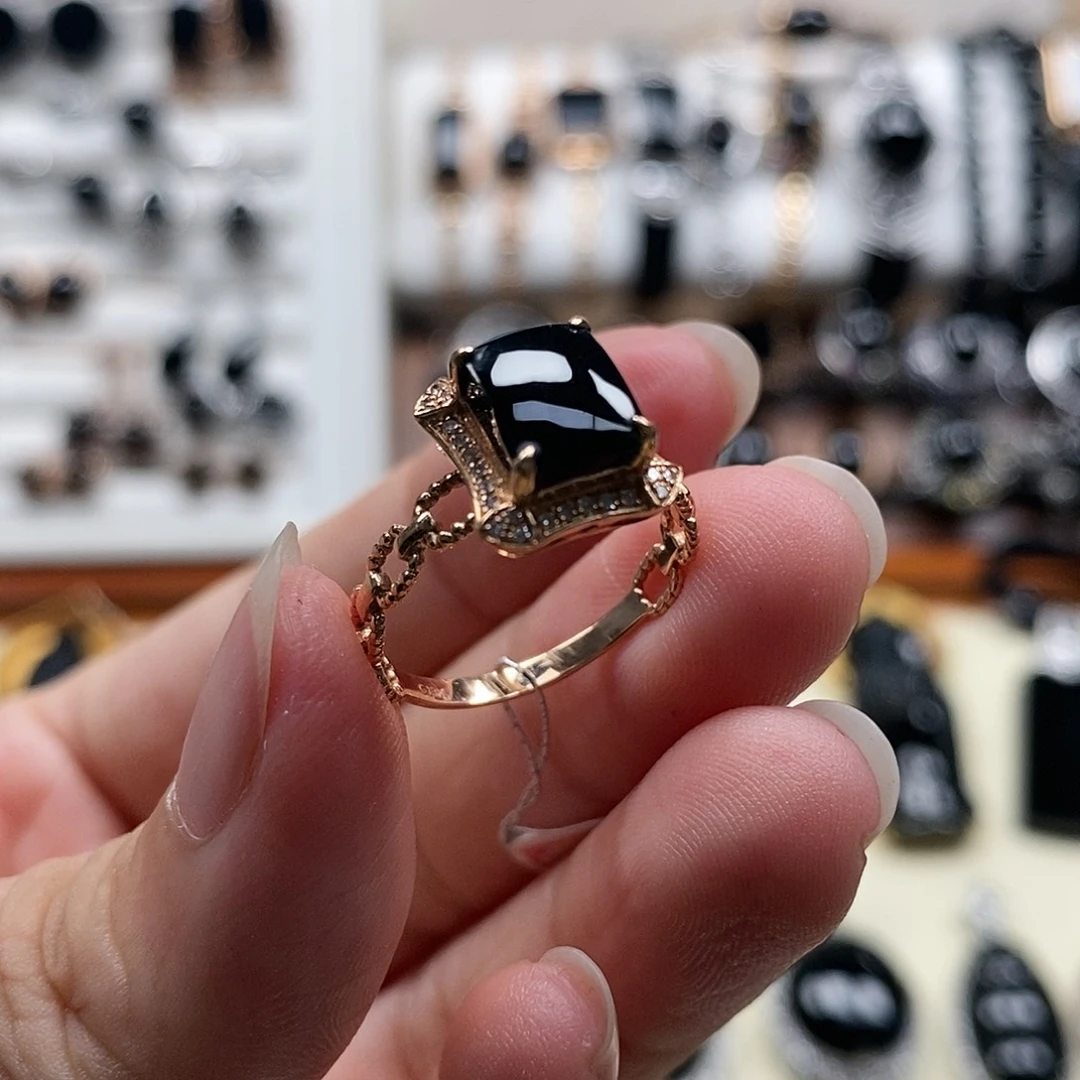 翡翠戒指18K金镶嵌墨翠