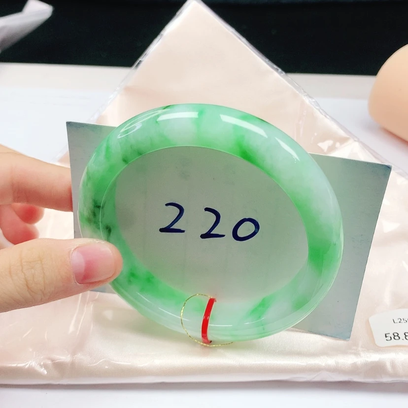 【闪购商品】翡翠手镯未镶嵌缅甸天然a货手镯58+