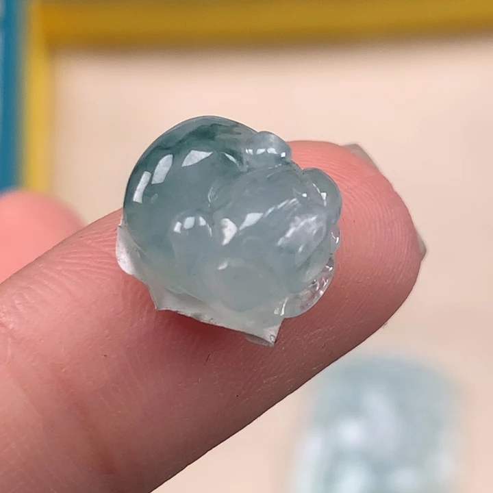 颈饰未镶嵌翡翠吊坠