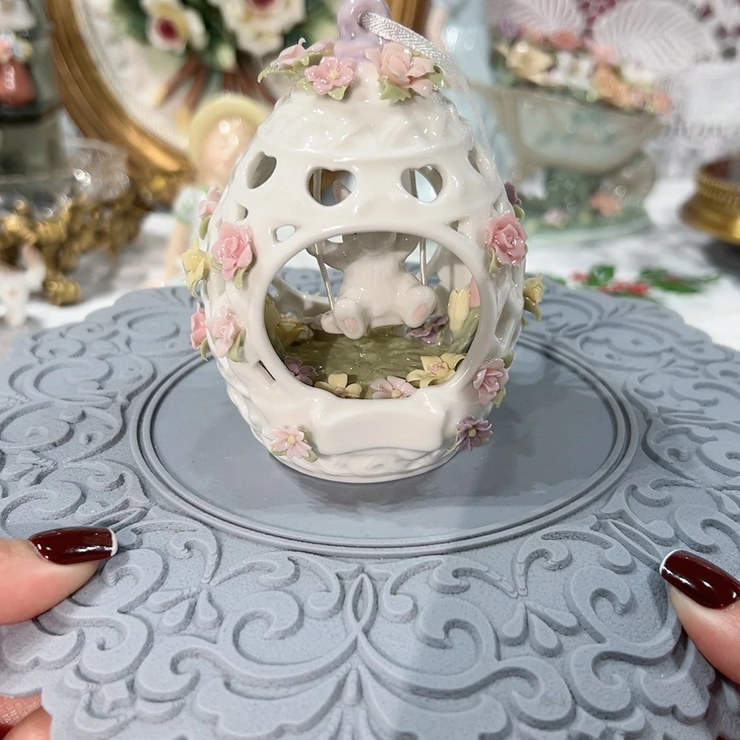 陶瓷0170经典小兔子彩蛋摆件