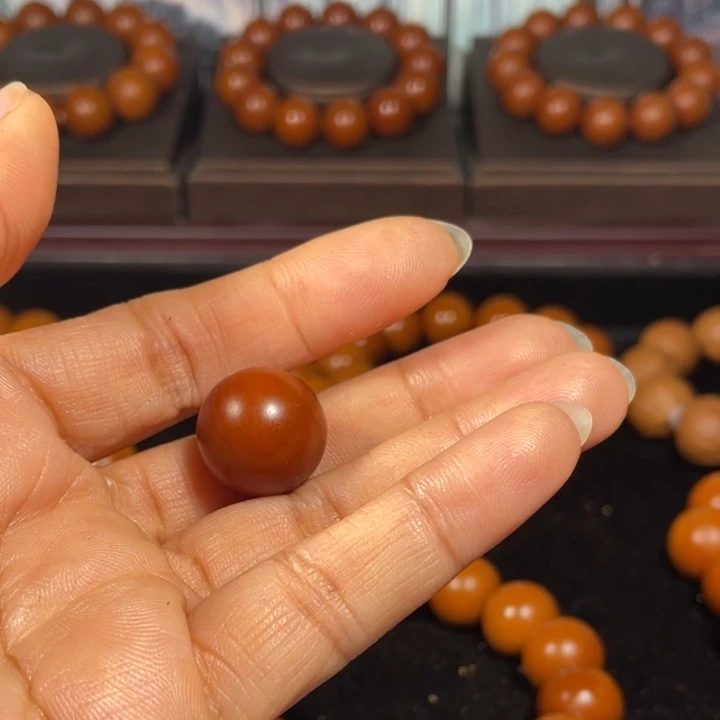 @***浩橄榄核吊坠1.75+树王单颗