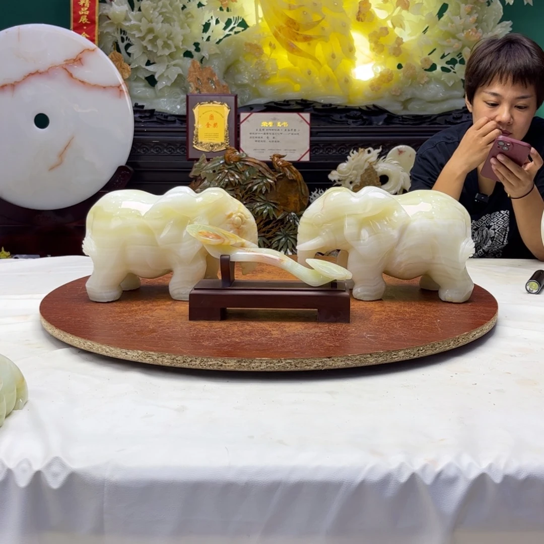 V***活石材玉石吊坠项链