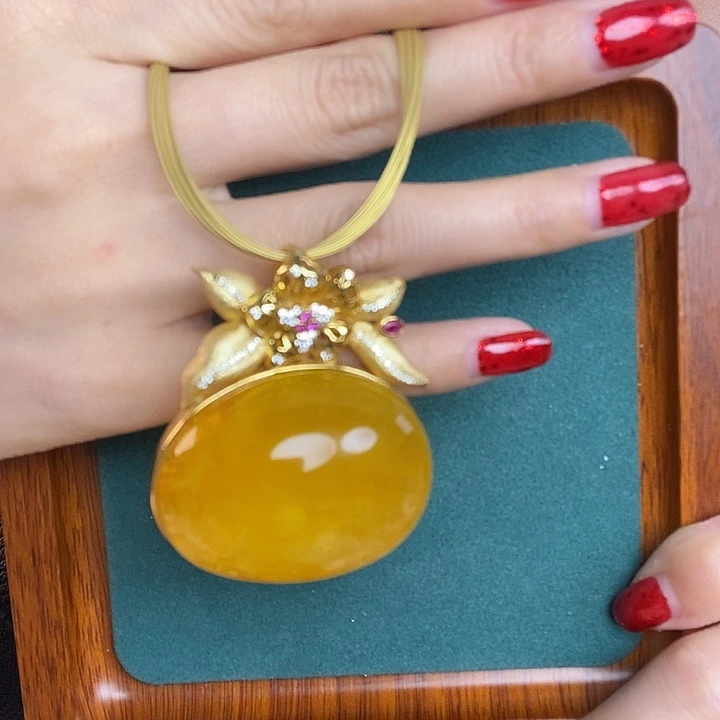 银S925镶嵌颈饰蜜蜡吊坠