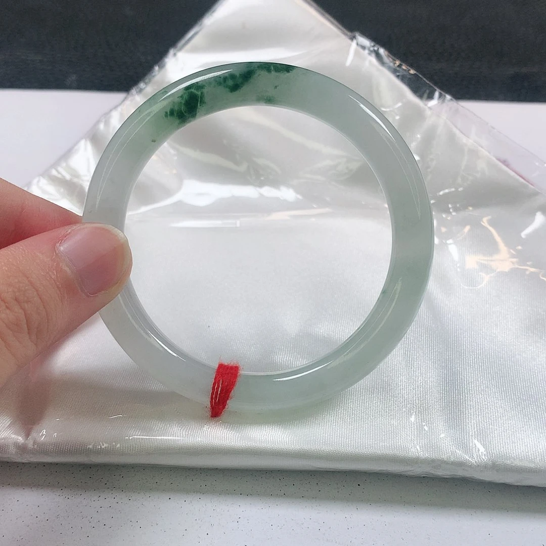 未镶嵌手镯（圆镯）翡翠340