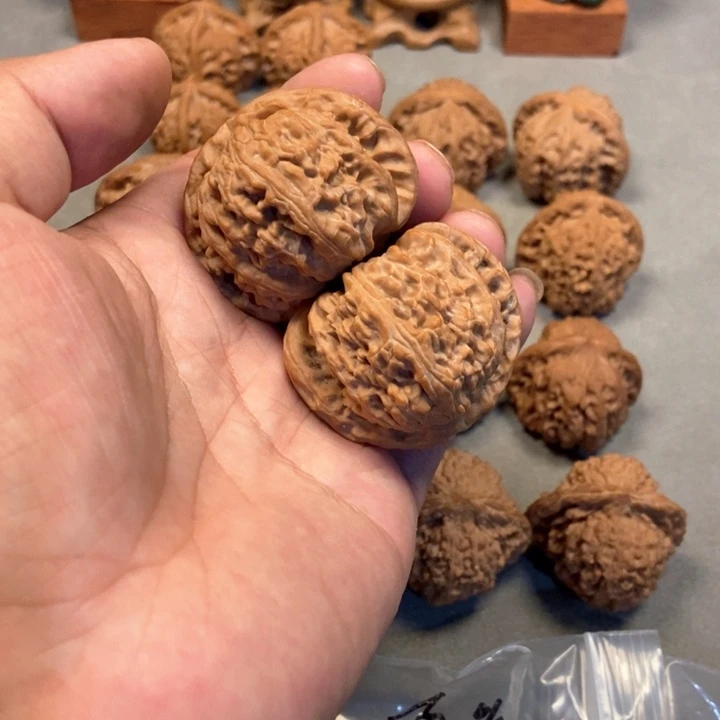 吊坠文玩核桃45白狮子
