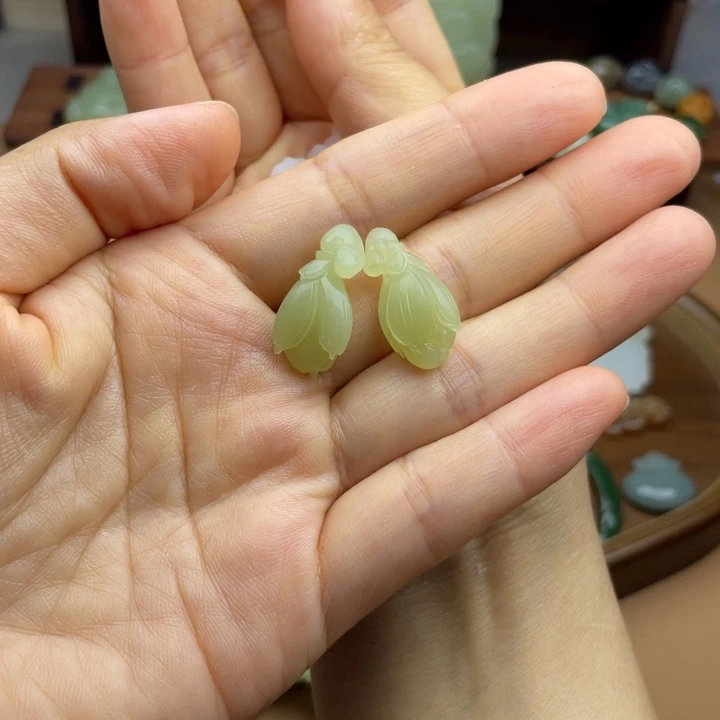 承****和田玉未镶嵌颈饰