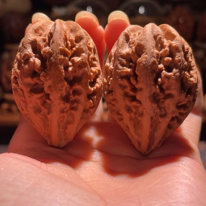 文玩核桃吊坠金鳞塔12