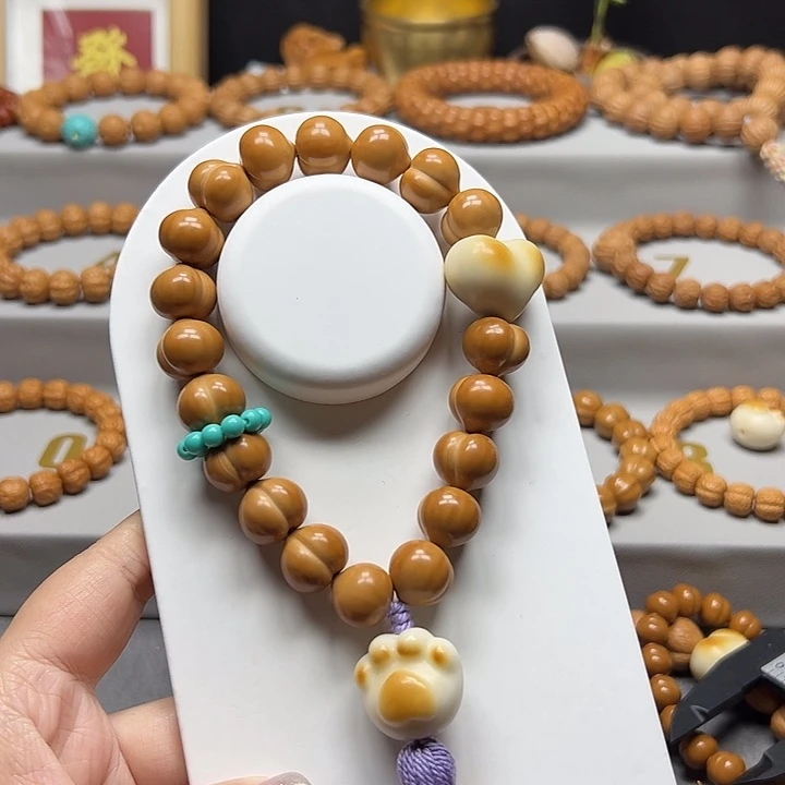 奥***曼猴头核桃手串15屁桃