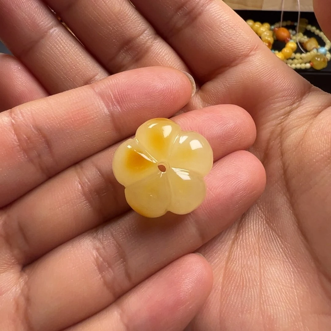 蜜蜡颈饰未镶嵌犭**乂五瓣花