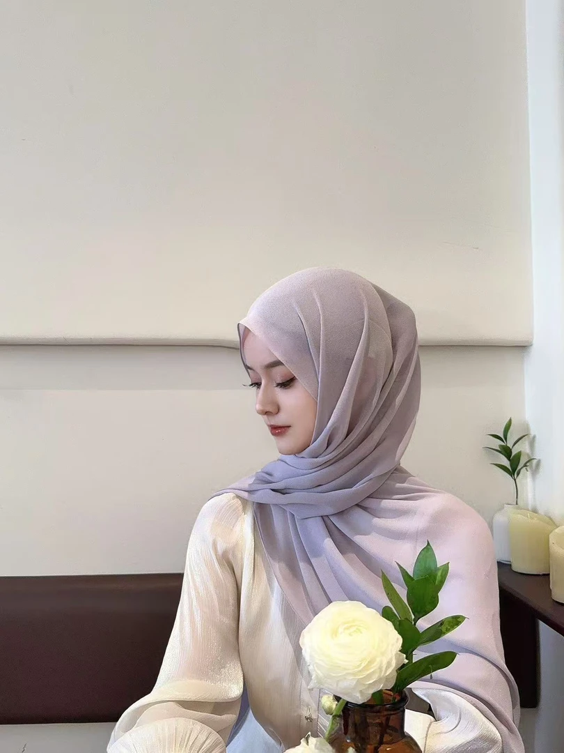 愫纱愫纱 原创轻奢款 字母烫钻Logo 纯色雪纺纱巾时尚百搭透气