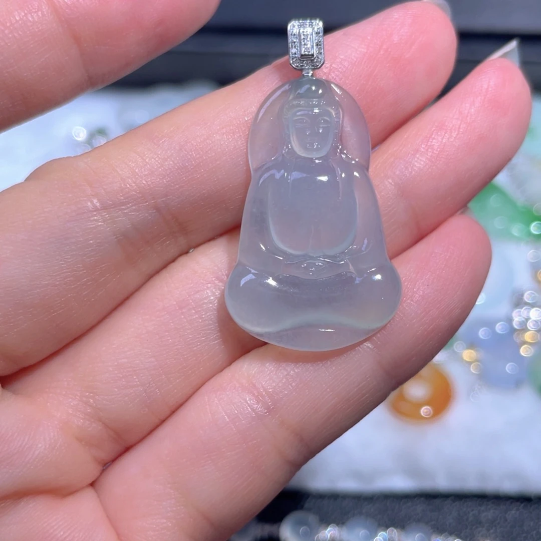 翡翠18K金镶嵌颈饰翡翠