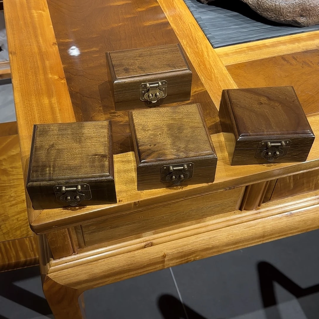 楠木金絲楠木盒子