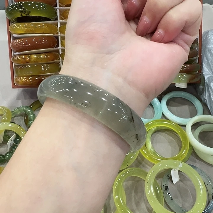 未镶嵌蛇纹石玉手镯