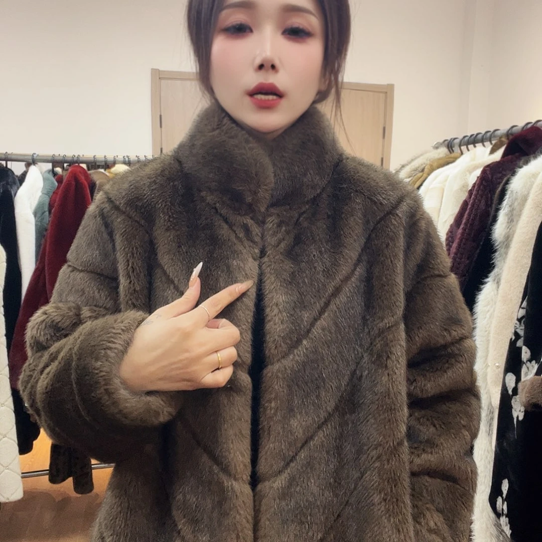 57号皮毛一体外套