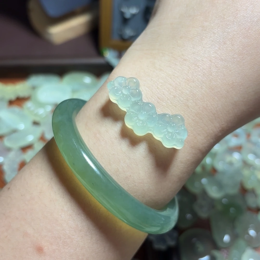 蛇纹石玉合金颈饰