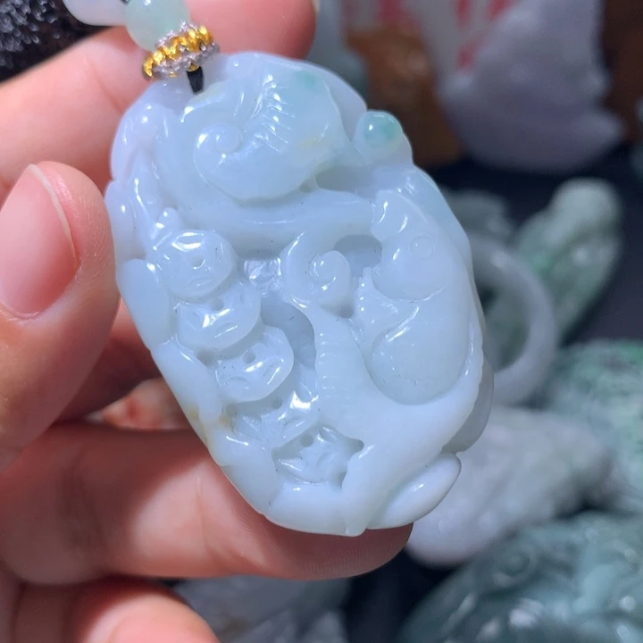 翡翠未镶嵌颈饰保真天然A货翡翠