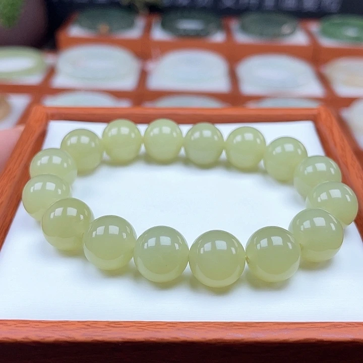 手串未镶嵌和田玉（碧玉）（黄口）