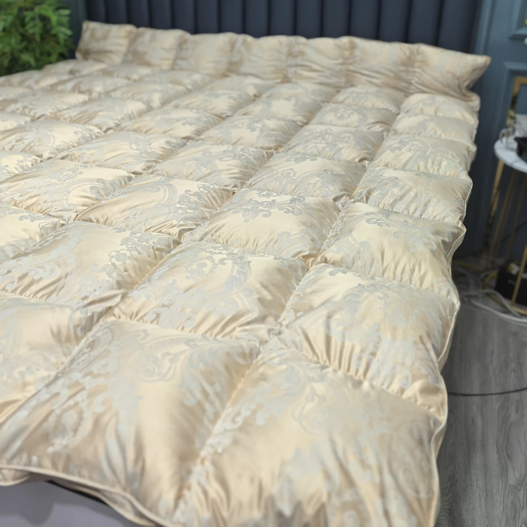 【伯爵】重磅真丝高端鹅绒被 99腹部大朵白鹅绒提花加厚冬被婚庆被